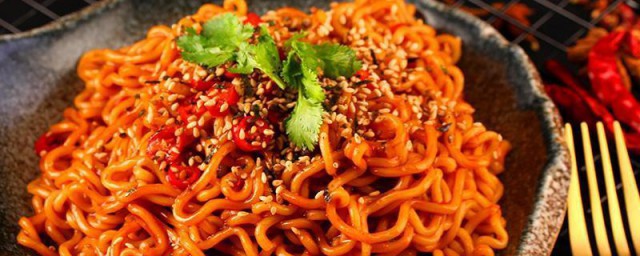 如何做火鸡面简单一点 火鸡面简单的做法