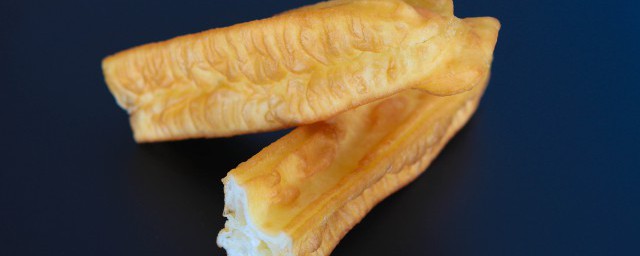 油条的最简单做法诀窍 最简单的家常油条做法