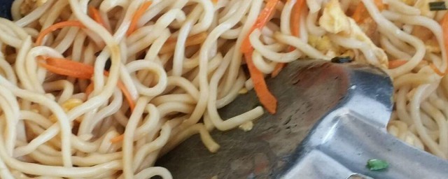 怎样做家常炒面好吃 家常炒面怎样做好吃