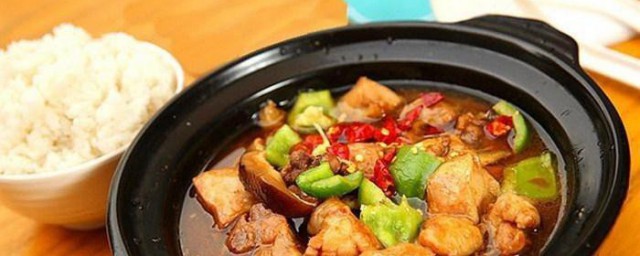 土豆黄焖鸡怎样做才好吃 土豆黄焖鸡做法简介