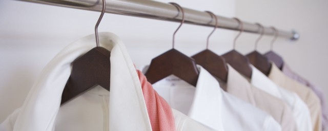 让脏衣服变白的妙招 衣服脏了怎样变白