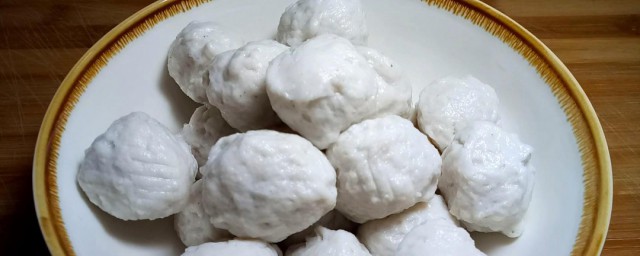 做鱼丸的制作技巧诀窍 鱼丸的做法教程