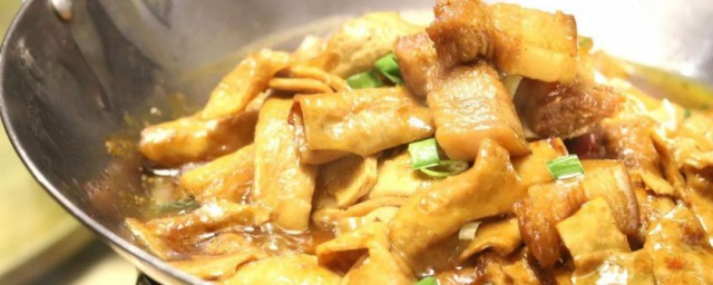 怎样做香菇焖豆腐皮 香菇焖豆腐皮需要哪些材料