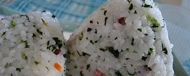 简单好吃的饭团怎样做 饭团的做法教程