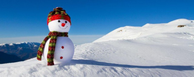 怎样堆一个好看的雪人 堆一个好看的雪人技巧