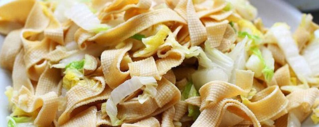培根炒豆腐皮制作技巧 培根炒豆腐皮怎样制作