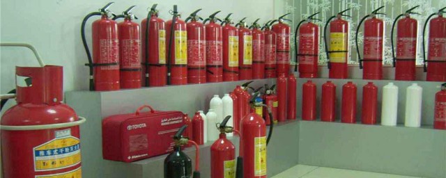 灭火器使用技巧具体次序 灭火器在使用之前应该怎样检查