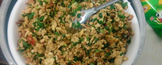 榆钱鸡蛋饺子馅怎么做 榆钱鸡蛋饺子馅的制作要领