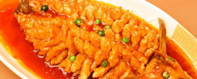 整条松子鱼刀工的做法 整条松子鱼刀工的制作方式