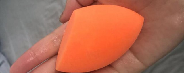 化妆工具美妆蛋的准确使用与清洁办法知道多少 化妆工具美妆蛋怎么准确使用