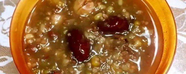 紫米燕麦莲子粥 紫米燕麦莲子粥做法