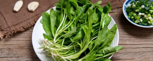 荠菜包扁食怎样做好吃 荠菜扁食的做法