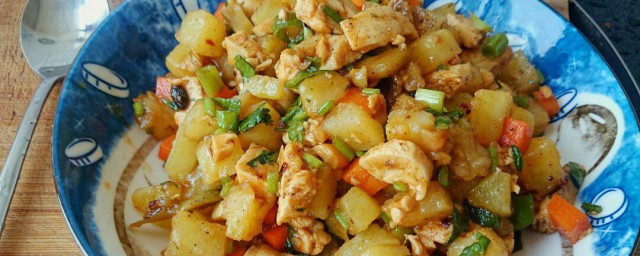 土豆鸡胸肉做法次序 土豆鸡胸肉做法分享