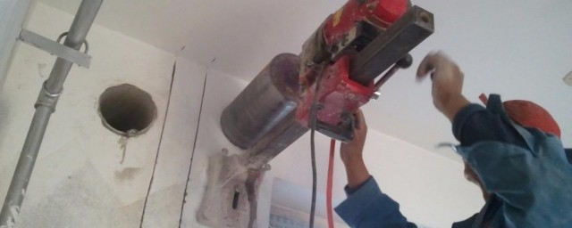瓷砖打眼裂缝了怎样办 瓷砖打眼裂缝了怎样解决