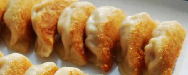 大锅煎饺的做法次序 怎样做大锅煎饺