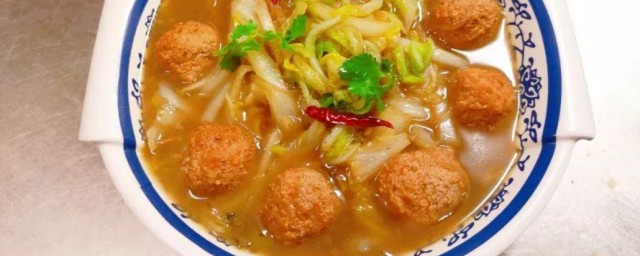 白菜烩丸子做法次序 怎样做白菜烩丸子