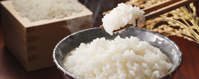 小河虾炒饭怎样做 小河虾炒饭怎样做