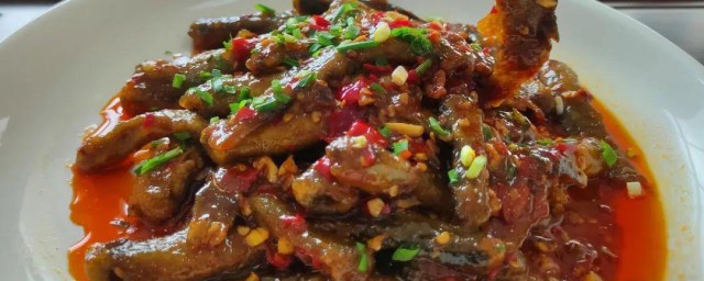 冻泥鳅的精确制作技巧 怎样煮冻泥鳅