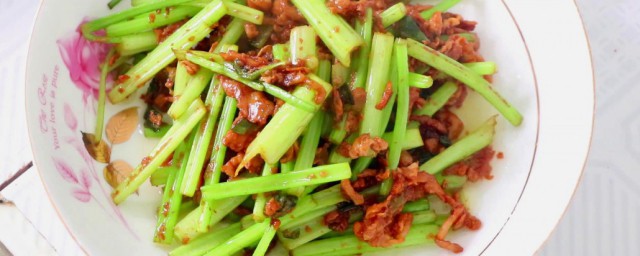 毛芹菜炒肉怎样做 毛芹菜炒肉的做法