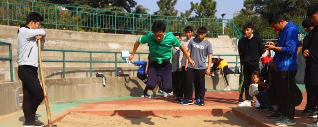 立定跳远详细技巧 怎样立定跳远