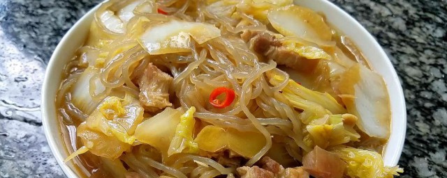 白菜炖猪肉好吃诀窍 制作白菜炖猪肉的技巧
