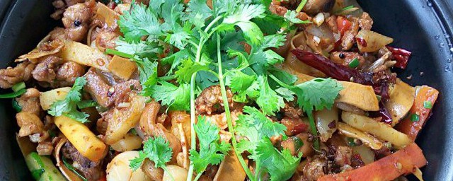 自贡干锅兔的制作方式 教你自贡干锅兔的制作方式