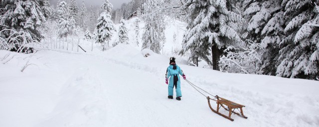 滑雪可以戴隐形眼镜吗 去滑雪能不能戴隐形眼镜