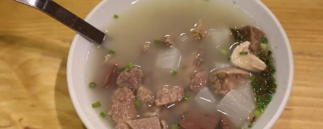 饭店萝卜猪杂汤如何做 饭店萝卜猪杂汤做法