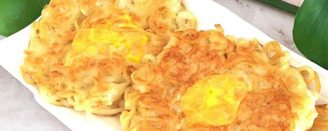 怎样做鸟巢鸡蛋饼 鸟巢鸡蛋饼 的简单做法