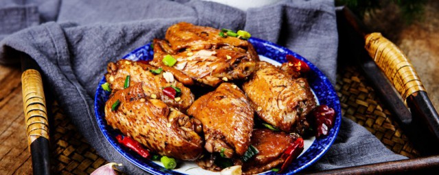 炒香酥鸡翅的做法次序 香酥鸡翅的烹饪技巧分享