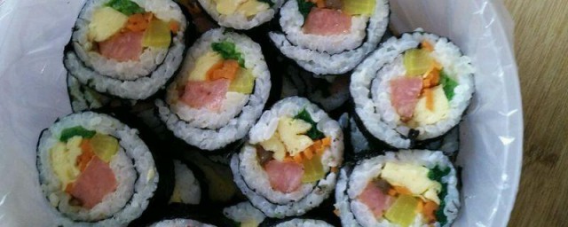 韩国紫菜饭材料怎么做 简单做韩国紫菜拌饭的做法