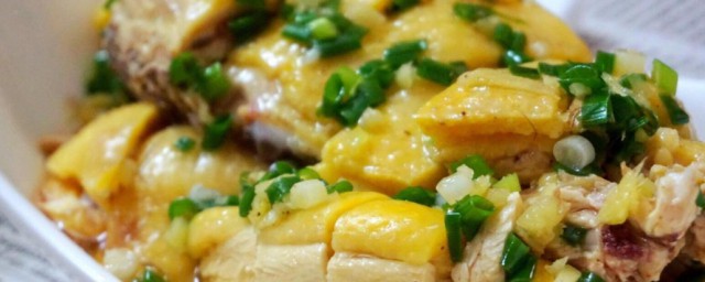 怎样制作葱油焖鸡 葱油焖鸡的做法