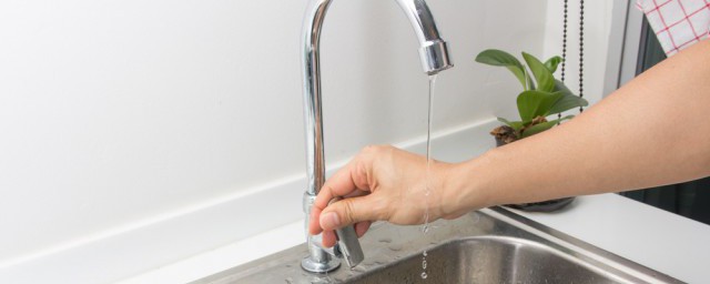 铁水管漏水怎样修补 铁水管漏水怎样修补