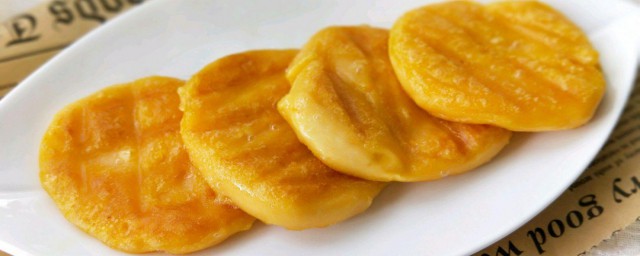 红薯淀粉饼子如何做 简单红薯粉饼子的做法