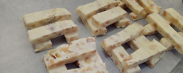 手工牛轧糖的做法次序 牛轧糖的制作过程
