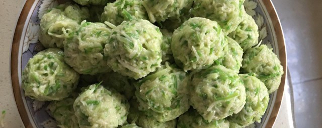 炸细粉丸子的精确技巧 炸细粉丸子的精确技巧是什么