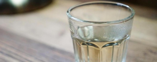 区分硬水和软水的技巧 硬水和软水怎样分辨