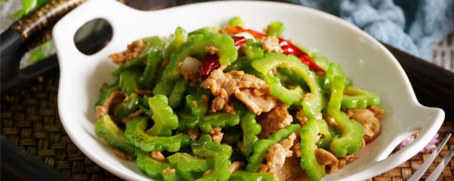 苦瓜炒猪肉做法次序 怎样做苦瓜炒肉