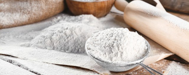 生粉什么时候放入菜里才好吃 做菜时怎样利用生粉?