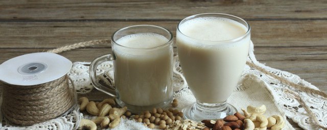蜂蜜加纯牛奶怎样做 教你蜂蜜加纯牛奶怎样做