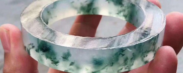 合成玉石鉴别技巧 合成玉石怎样鉴别