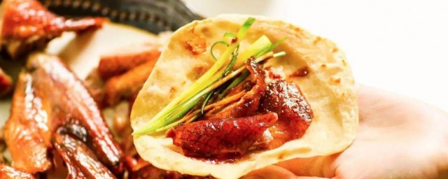 北京烤鸭薄饼制作技巧 教你北京烤鸭薄饼制作技巧