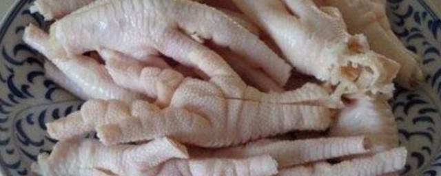 生鸡爪有黑斑能不能吃? 生鸡爪有黑斑可以吃吗