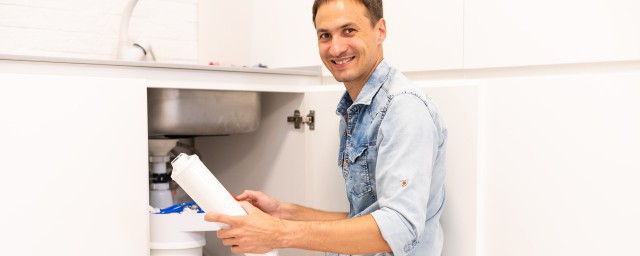 水箱排空气最佳技巧 水箱排空气最佳技巧是什么