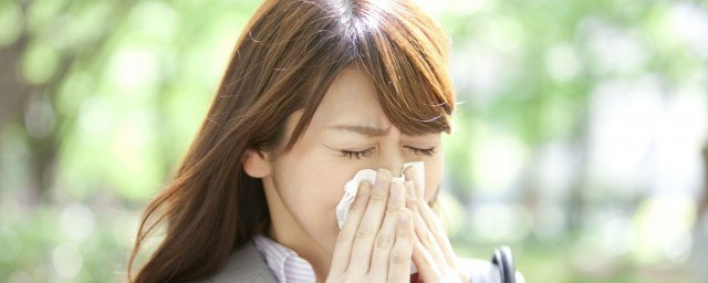 打喷嚏占卜吉凶 怎样根据打喷嚏占卜吉凶