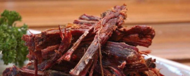 牛肉干上有白色的东西还能吃吗 牛肉干上有白点能吃吗