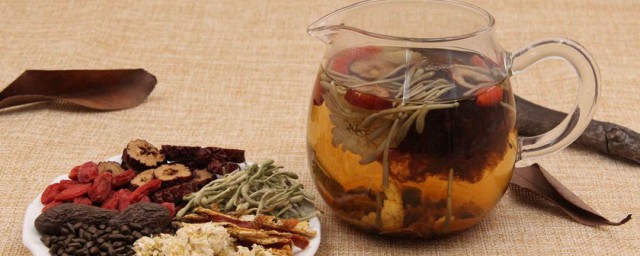八宝茶的功效与作用及忌讳 八宝茶的功效与作用及忌讳有哪些