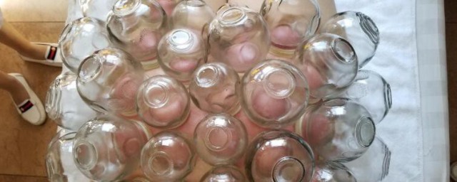 拔罐和刮痧的区别与不同的功效和作用 拔罐和刮痧的区别与不同的功效和作用分别是什么