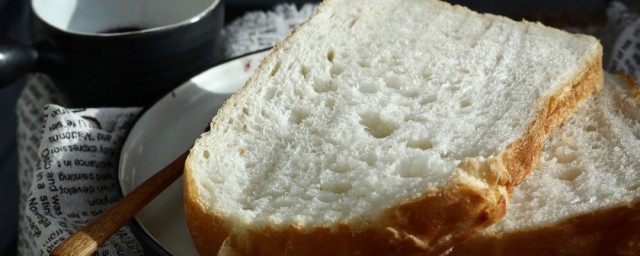 不用高筋面粉能做面包吗 不用高筋面粉能不能做面包