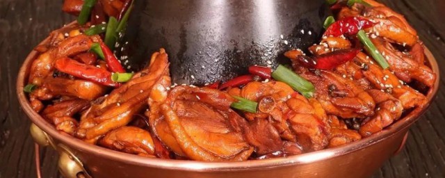 怎样做新鲜鸡火锅 又嫩又鲜的鸡肉火锅怎样做